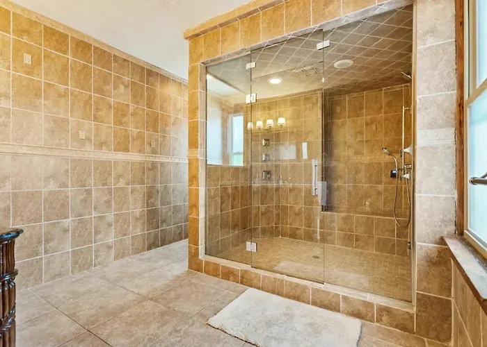 3-story Historic With Steam Shower And 3 King Beds In Walkable Shadyside Holiday home Pittsburgh