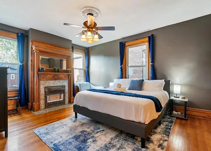 3-story Historic With Steam Shower And 3 King Beds In Walkable Shadyside Pittsburgh