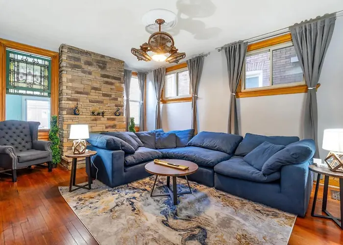 3-story Historic With Steam Shower And 3 King Beds In Walkable Shadyside Holiday home *