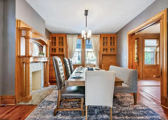 3-story Historic With Steam Shower And 3 King Beds In Walkable Shadyside Holiday home *