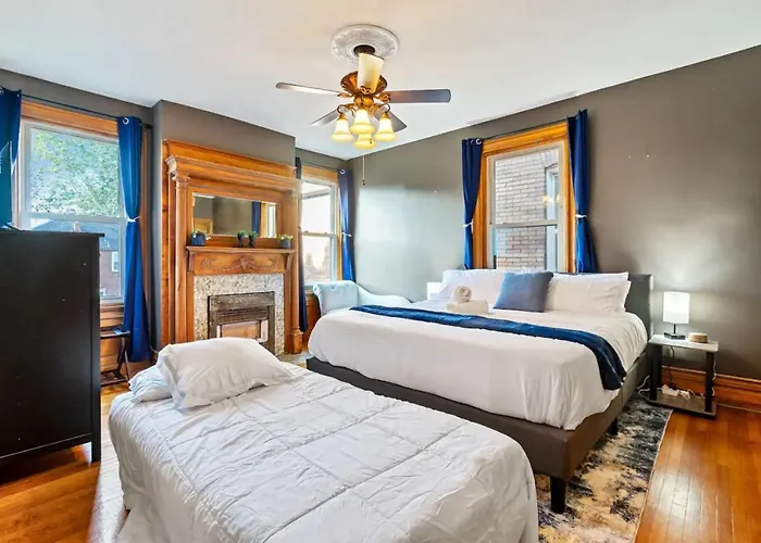 3-story Historic With Steam Shower And 3 King Beds In Walkable Shadyside