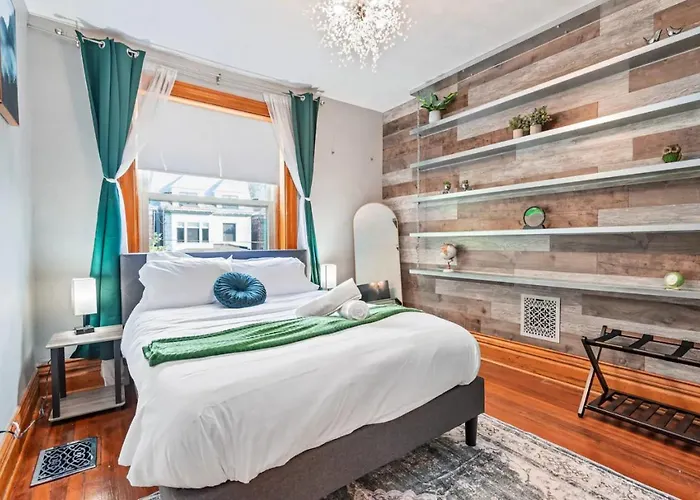 3-story Historic With Steam Shower And 3 King Beds In Walkable Shadyside Holiday home *